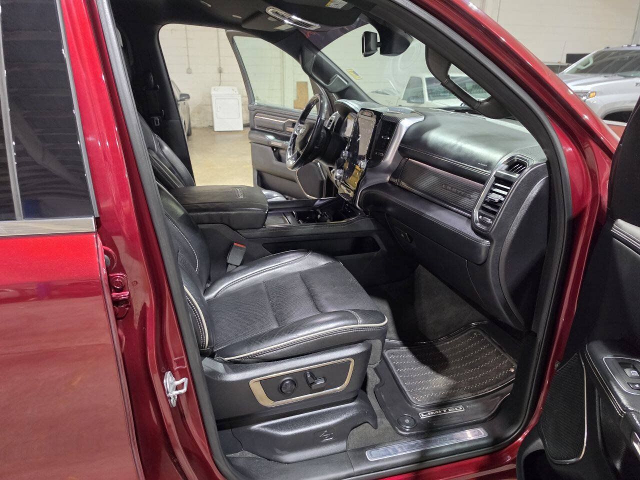 Used 2019 RAM 1500 Limited AWD/4WD image 36
