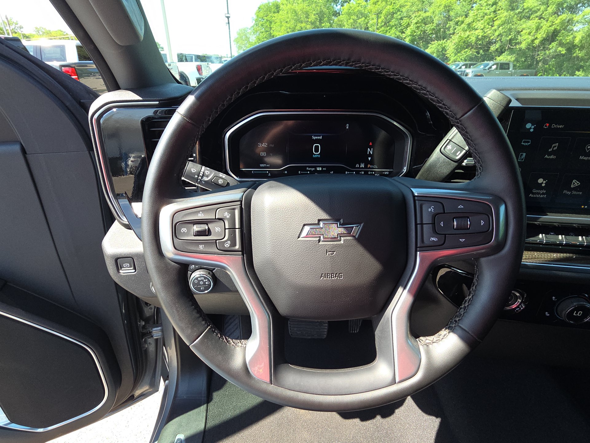 Used 2023 Chevrolet Silverado 1500 RST AWD/4WD image 18