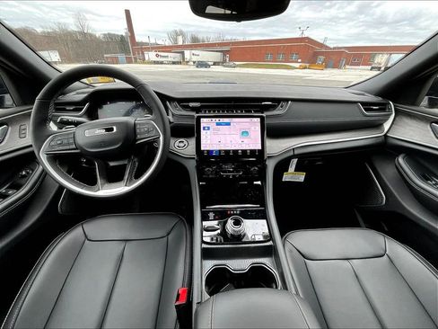New 2024 Jeep Grand Cherokee Limited 4xe AWD/4WD image 12