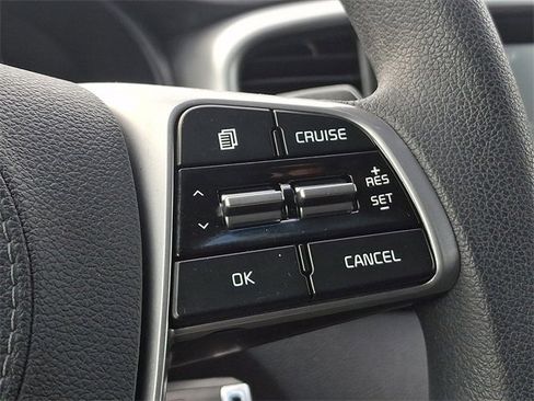 Used 2019 Kia Sorento LX image 22