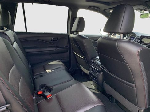 Certified 2024 Honda Passport Black Edition image 43