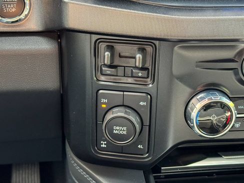 Certified 2026 Ford F350 Platinum w/ FX4 Off-Road Package AWD/4WD image 39