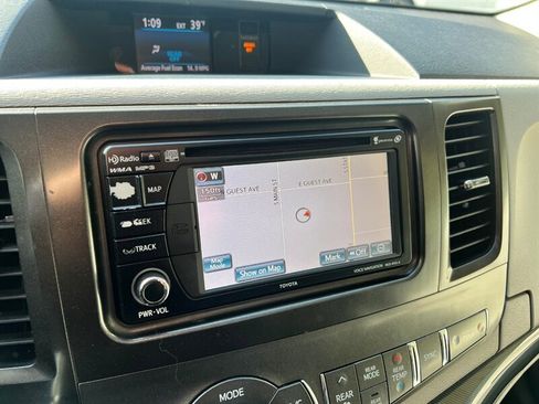Used 2013 Toyota Sienna SE w/ Premium Pkg w/Entune image 30