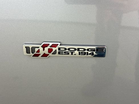Used 2014 Dodge Challenger SXT RWD image 27