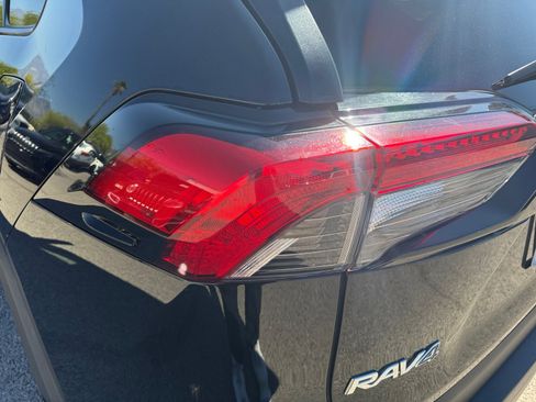 Used 2025 Toyota RAV4 XLE Premium FWD image 28