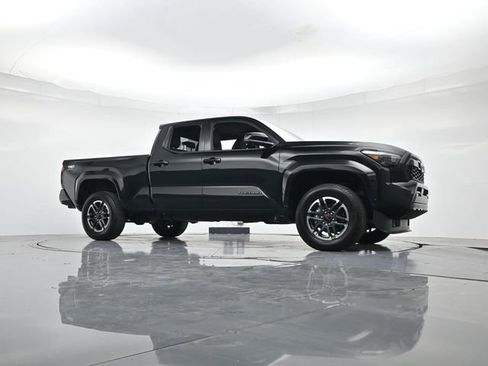 Used 2025 Toyota Tacoma TRD Sport image 30