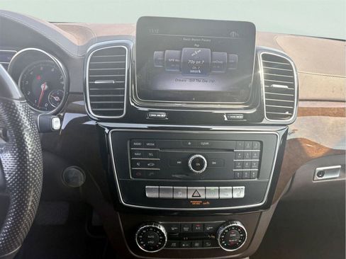 Used 2019 Mercedes-Benz GLS 450 4MATIC image 21