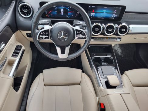 Used 2021 Mercedes-Benz GLB 250 GLB 250 image 11