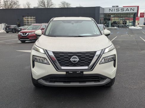 Used 2023 Nissan Rogue SV AWD/4WD image 2