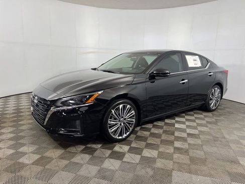 New 2025 Nissan Altima 2.5 SL image 1