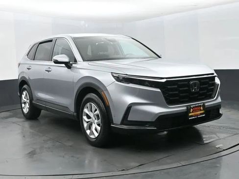 Used 2025 Honda CR-V LX image 2