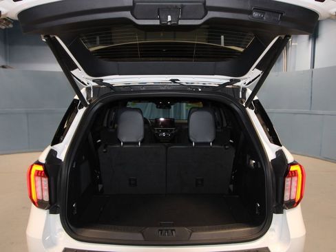 Used 2025 Ford Explorer ST AWD/4WD image 44