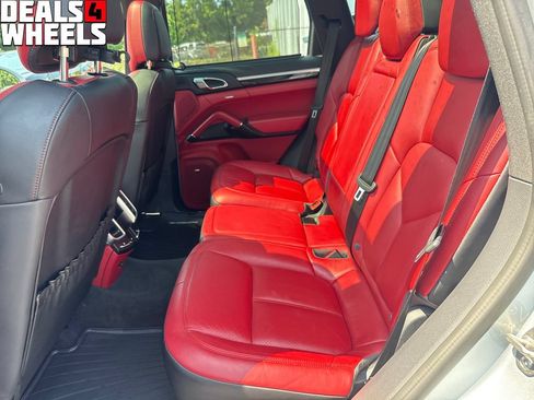 Used 2016 Porsche Cayenne S w/ Premium Plus Package AWD/4WD image 29