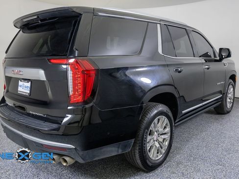 Used 2023 GMC Yukon Denali w/ Advanced Technology Package AWD/4WD image 7