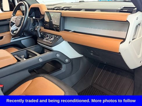 Used 2024 Land Rover Defender 130 X-Dynamic SE AWD/4WD image 14