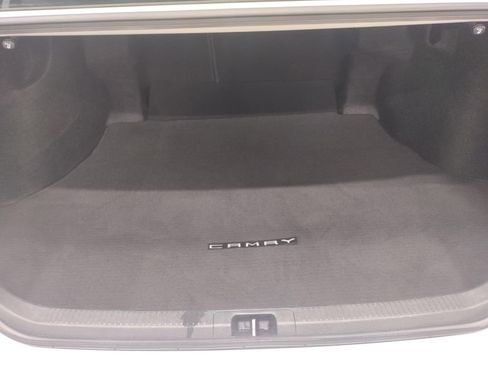Used 2019 Toyota Camry LE w/ Carpet Mat Package FWD image 16