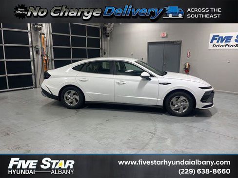 New 2026 Hyundai Sonata SE FWD image 1