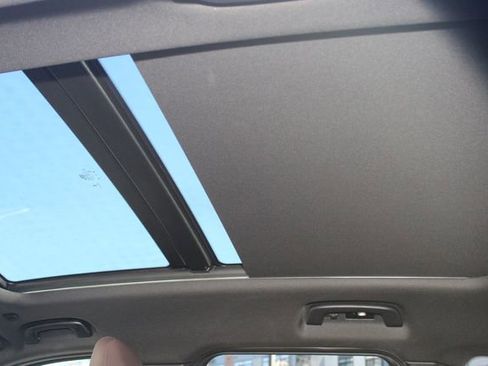 Used 2025 BMW X1 xDrive28i w/ Premium Package image 24