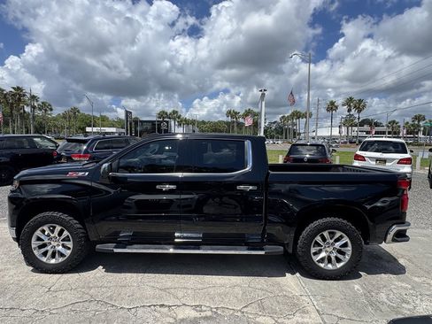 Used 2021 Chevrolet Silverado 1500 LTZ AWD/4WD image 2