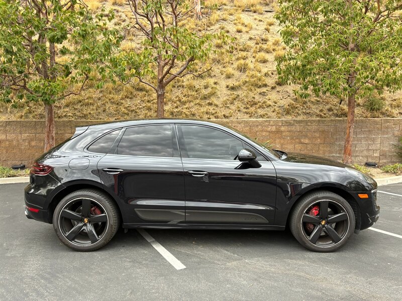 Used 2017 Porsche Macan GTS AWD/4WD image 38
