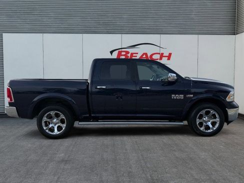 Used 2017 RAM 1500 Laramie w/ Convenience Group image 9