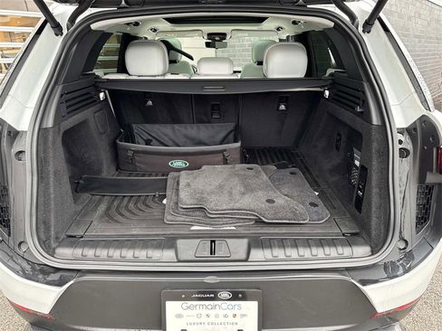 Used 2023 Land Rover Range Rover Sport SE image 6