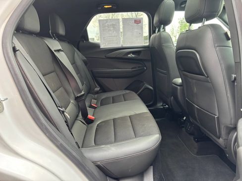 Used 2021 Chevrolet TrailBlazer RS w/ Sun and Liftgate Package image 15