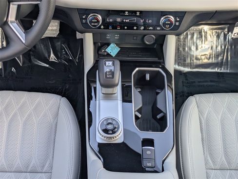 New 2025 Mitsubishi Outlander SEL image 20