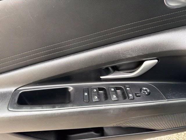 Used 2024 Hyundai Elantra SEL FWD image 21