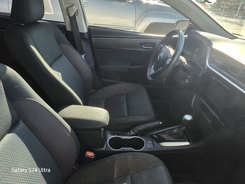 Used 2018 Toyota Corolla LE image 11