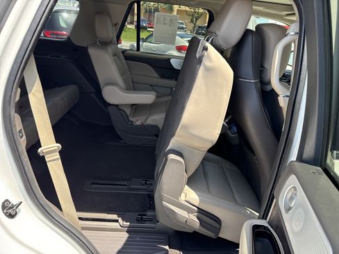 Used 2022 Lincoln Navigator Reserve RWD image 33