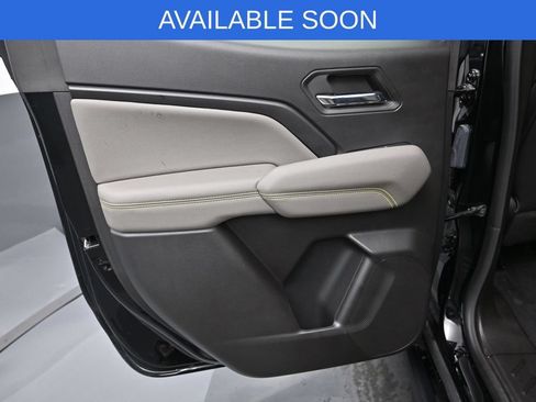 Used 2024 Chevrolet Colorado ZR2 w/ ZR2 Convenience Package III AWD/4WD image 32
