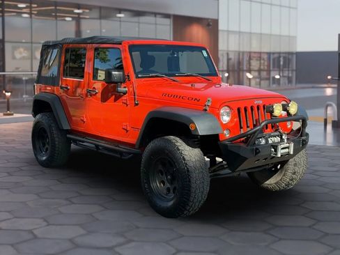 Used 2015 Jeep Wrangler Unlimited Rubicon AWD/4WD image 8