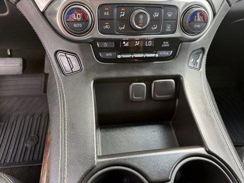 Used 2017 Chevrolet Suburban LT AWD/4WD image 21