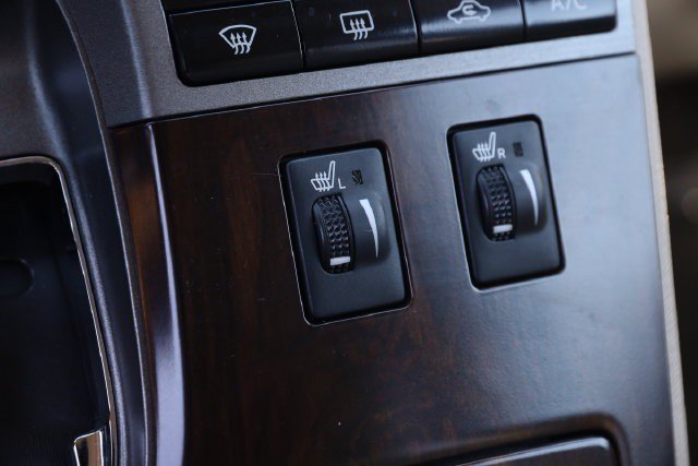 Used 2013 Toyota Venza XLE w/ XLE Premium Pkg AWD/4WD image 22