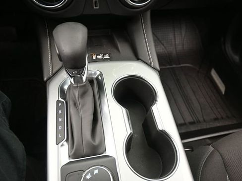 Used 2024 Chevrolet Blazer LT w/ Convenience Package image 11