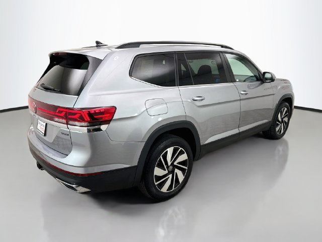 Used 2025 Volkswagen Atlas SE AWD/4WD image 7