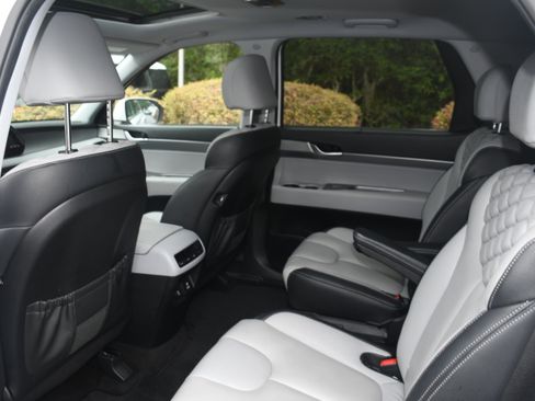 Used 2021 Hyundai Palisade SEL w/ Convenience Package FWD image 16