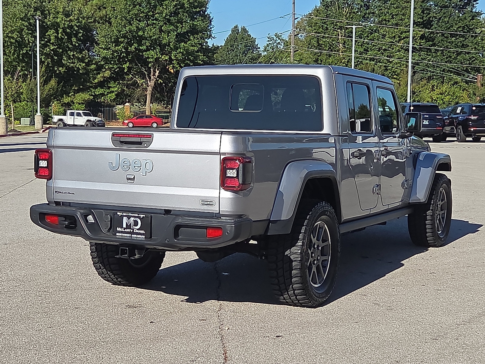 Used 2020 Jeep Gladiator Overland AWD/4WD image 5