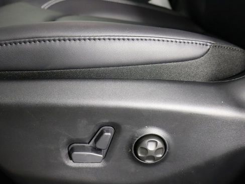 New 2026 Chrysler Pacifica Select image 27