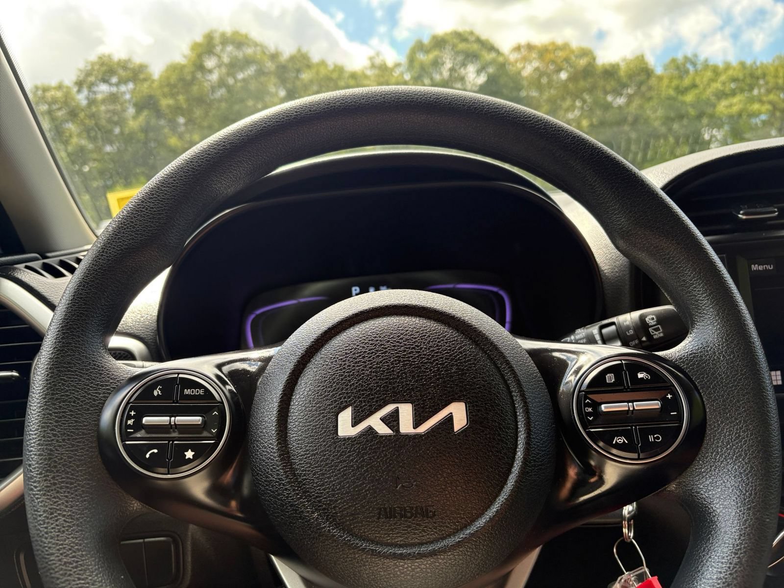Used 2025 Kia Soul LX w/ LX Technology Package FWD image 22