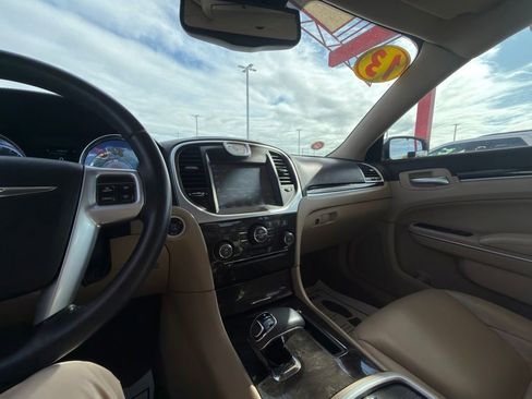 Used 2013 Chrysler 300 RWD image 24