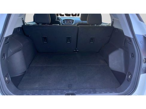 Used 2024 GMC Terrain SLE AWD/4WD image 25