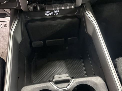 New 2026 RAM 1500 Big Horn w/ Night Edition image 13