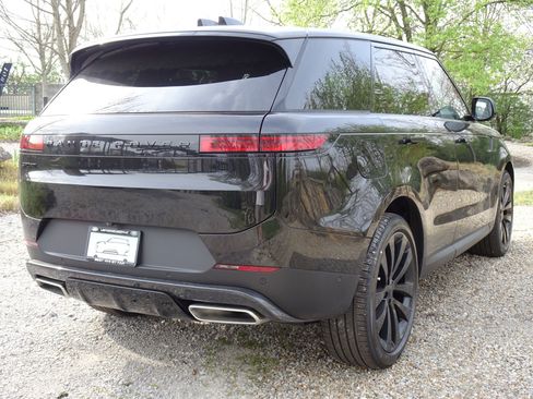 New 2026 Land Rover Range Rover Sport SE AWD/4WD image 12