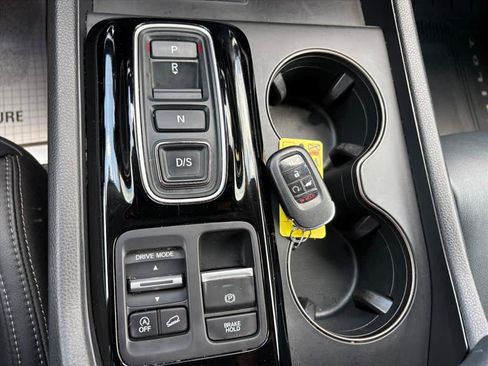 Used 2024 Honda Pilot EX-L image 18
