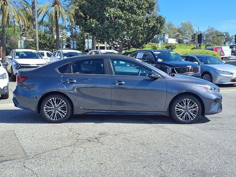 Certified 2023 Kia Forte GT-Line image 6