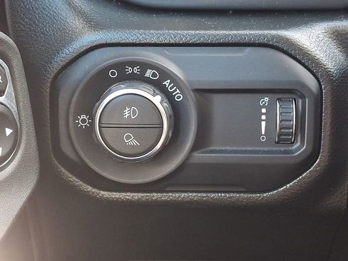 Used 2023 Jeep Gladiator Sport image 22