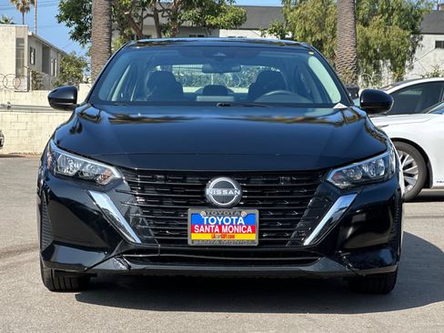 Used 2024 Nissan Sentra SV FWD image 9