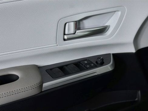 New 2026 Toyota Sienna XLE FWD image 22